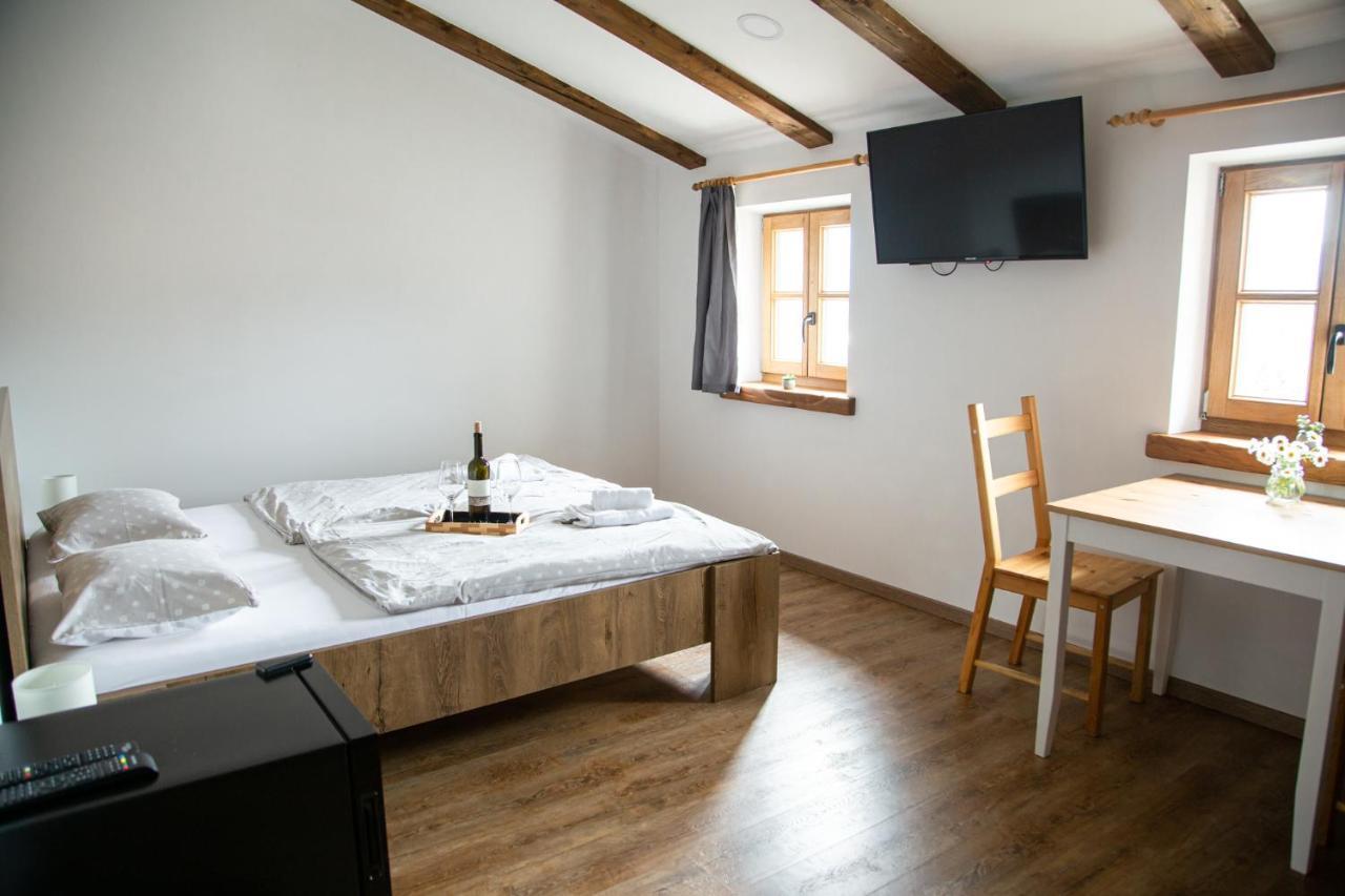 Boutique Rooms & Winery Zorz Vipava Εξωτερικό φωτογραφία