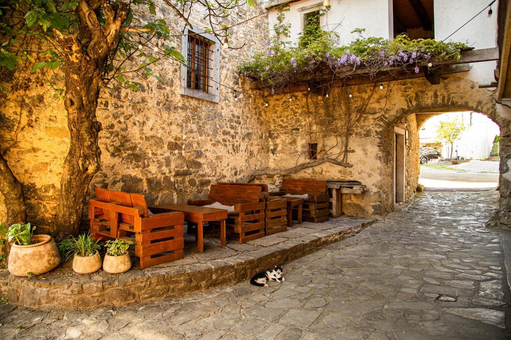 Boutique Rooms & Winery Zorz Vipava Εξωτερικό φωτογραφία